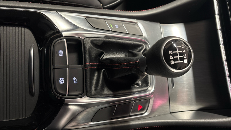 MG HS 1.5 T-GDI Trophy 5dr Petrol Hatchback